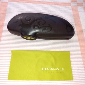 Bundle 3 🎉 Items $10-Koali Clamshell Eyeglass Case w Cloth